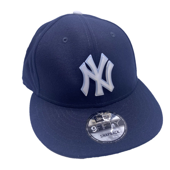 New York Yankees Baseball Hat New Era 9Fifty Snapback Brilliant Badge Flat Brim
